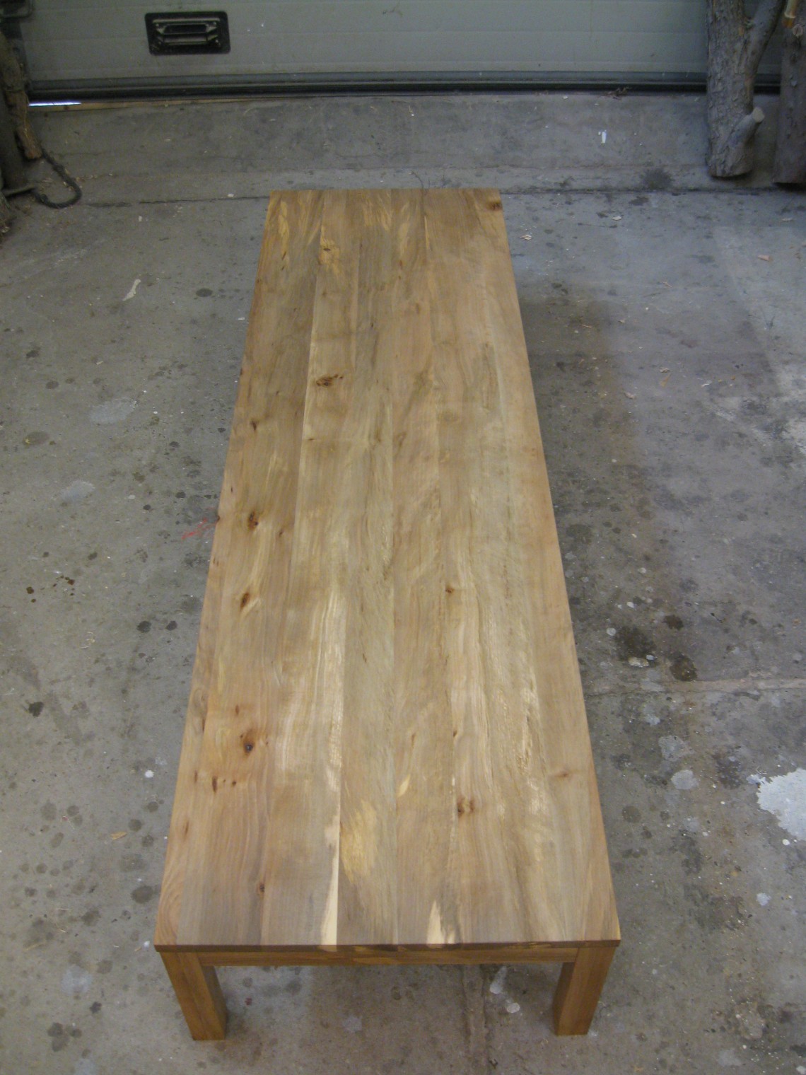 salontafel van amberhout 