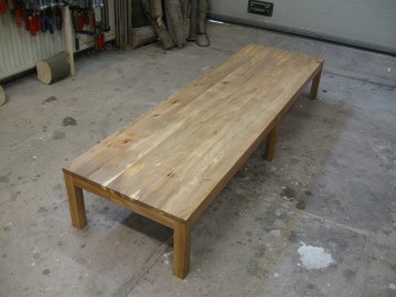 salontafel van amberhout 