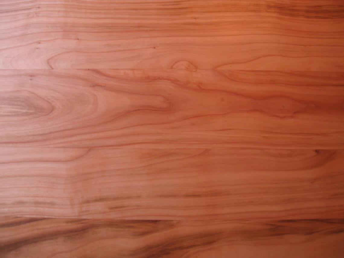 ronde tafel van kersenhout 