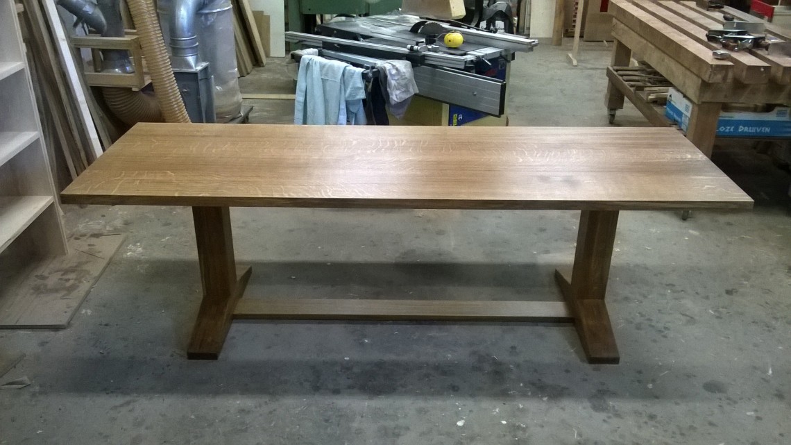 kloostertafel van massief eikenhout